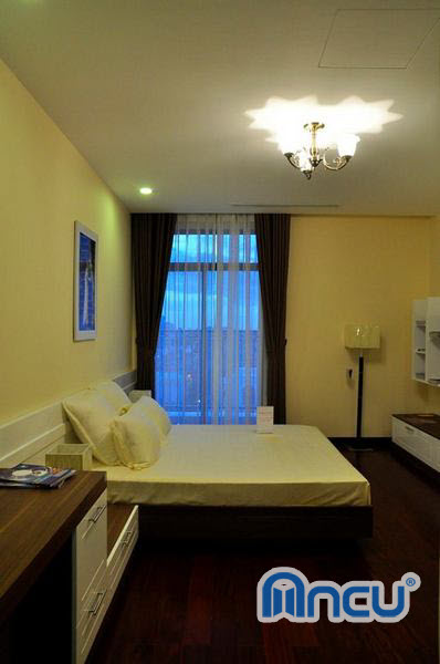 Phòng ngủ rộng rãi tại căn hộ 132.4m2 chung cư Royal City