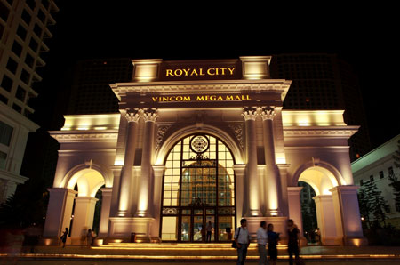 Cổng chào khu đô thị Royal City