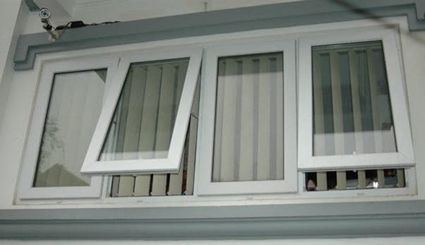 Nhà hẹp diện tích nên chọn cửa sổ mở hất